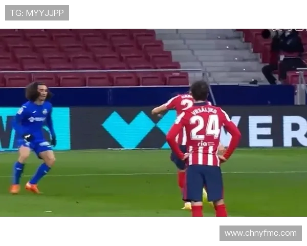 马卡报道:拉波尔塔认为输给皇马是警钟能激发巴萨新动力 马卡报道:拉波尔塔认为输给皇马是警钟能激发巴萨新动力