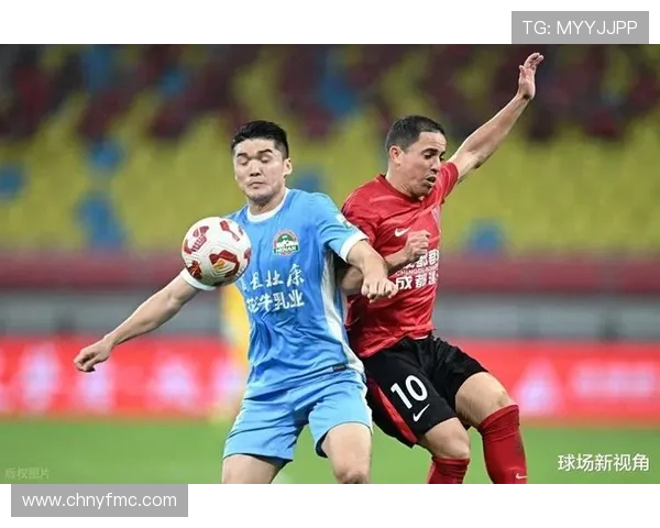 甘超闭嘴手势遭钟义浩回击双方进球后上演激烈情绪对峙风波